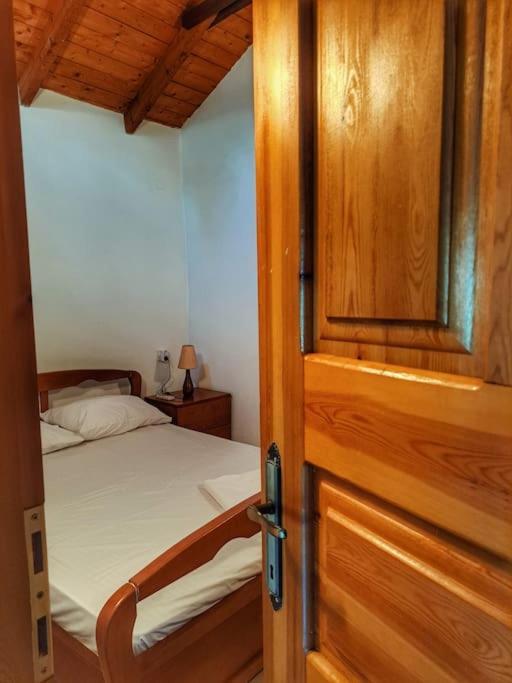 Panthea Cottage 斯塔夫鲁波利 外观 照片