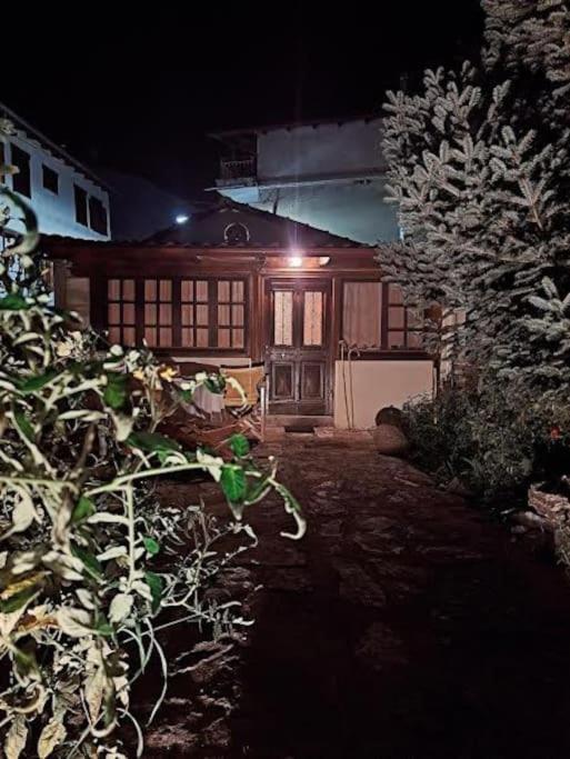 Panthea Cottage 斯塔夫鲁波利 外观 照片