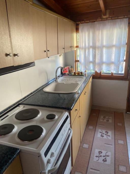 Panthea Cottage 斯塔夫鲁波利 外观 照片